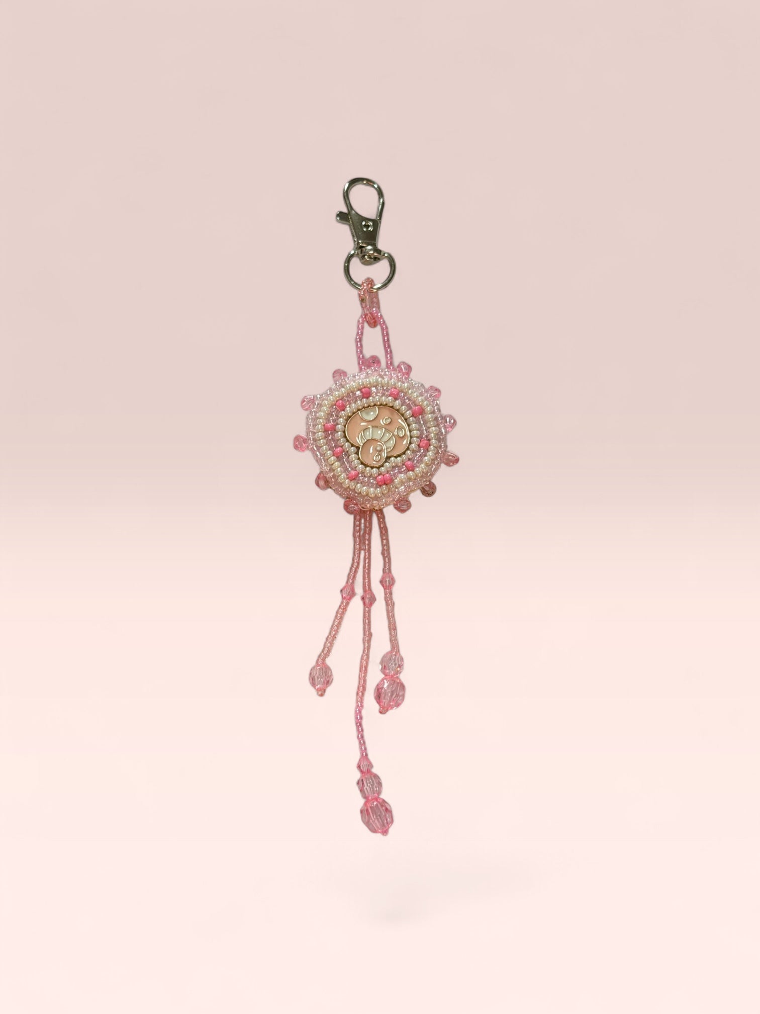 🌸 Pink mushroom keychain